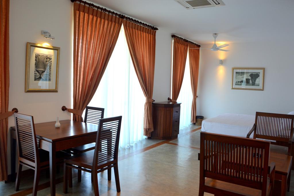Refresh Hotel Hikkaduwa Habitación foto